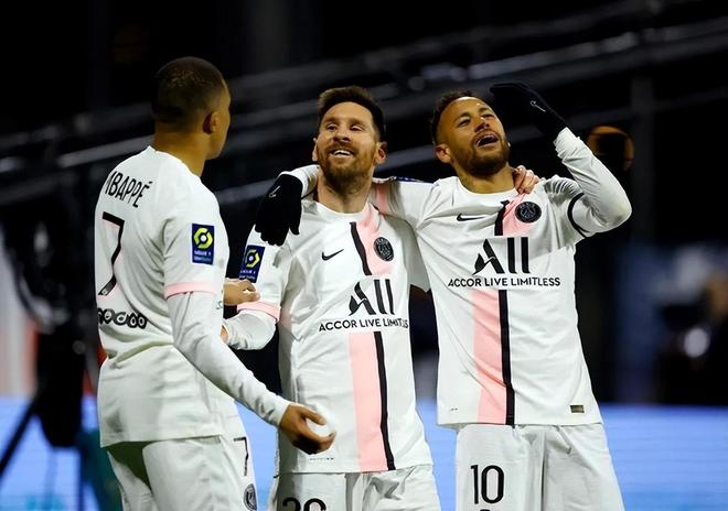 APP下载地址包含巴黎圣日耳曼发布备战花絮,赛后队长鼓劲,CBA季后赛任务艰巨,球队文化再被提及的词条